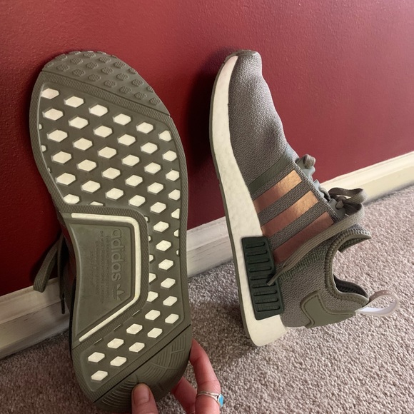 BRAND new adidas athletic shoes - Picture 3 of 3